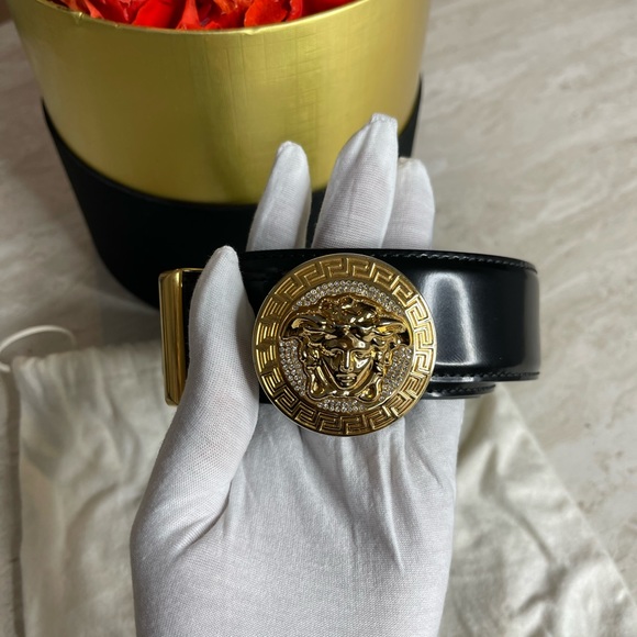 SOLDSOLDSOLD VERSACE MENS BLACK CRYSTAL MEDUSA BUCKLE LEATHER BELT - Picture 2 of 7